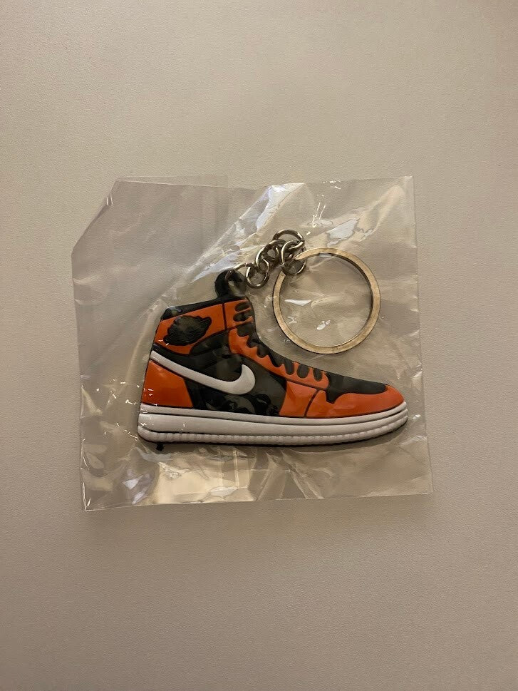 AIR JORDAN 1 RETRO-(BLACK CONE)-2D SNEAKER KEYCHAIN