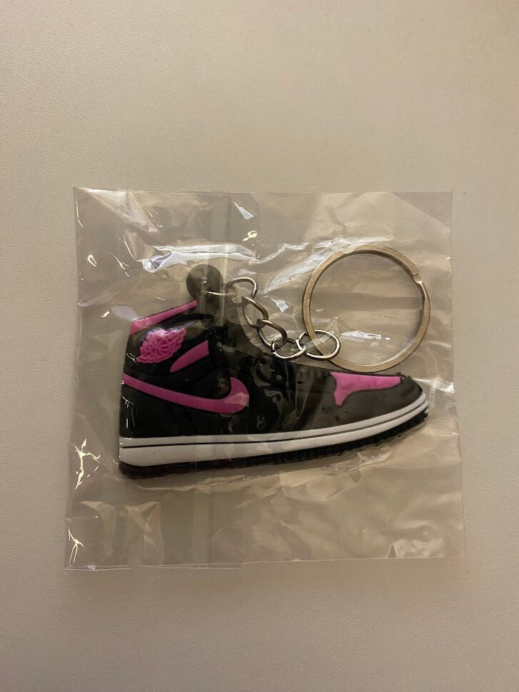 AIR JORDAN 1 RETRO-(BLACK HYPER PINK)-2D SNEAKER KEYCHAIN
