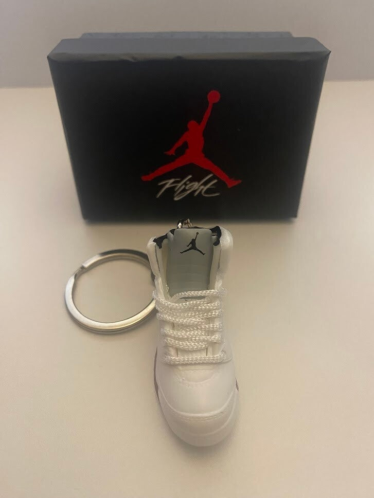 AIR JORDAN 5 RETRO-(SUPREME WHITE)-1/6 SCALE 3D SNEAKER KEYCHAIN WITH BOX