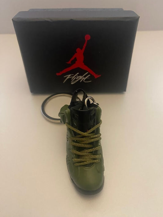 AIR JORDAN 6 RETRO-(TRAVIS SCOTT)-1/6 SCALE 3D SNEAKER KEYCHAIN WITH BOX