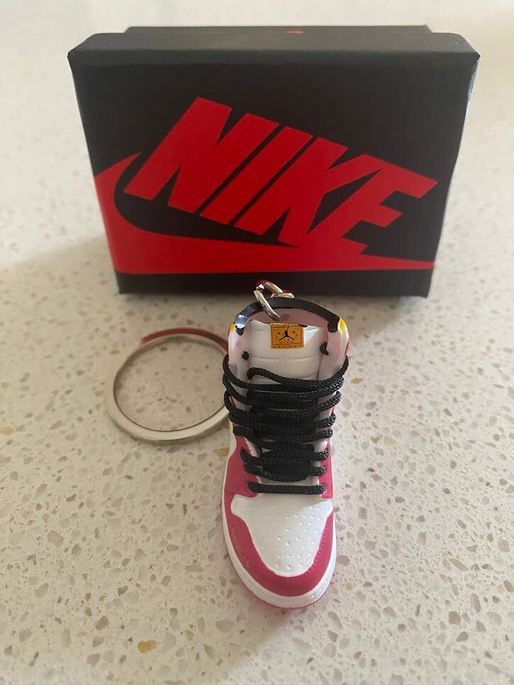 AIR JORDAN 1 MID-(FAMILIA)-3D SNEAKER KEYCHAIN WITH BOX