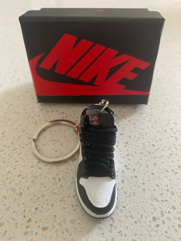 AIR JORDAN 1 RETRO HIGH-(SPORTS ILLUSTRATED-A STAR IS BORN)-3D KEYCHAIN WITH BOX