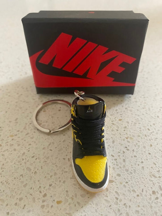 AIR JORDAN 1 RETRO MID-(NEW LOVE)-3D SNEAKER KEYCHAIN WITH BOX