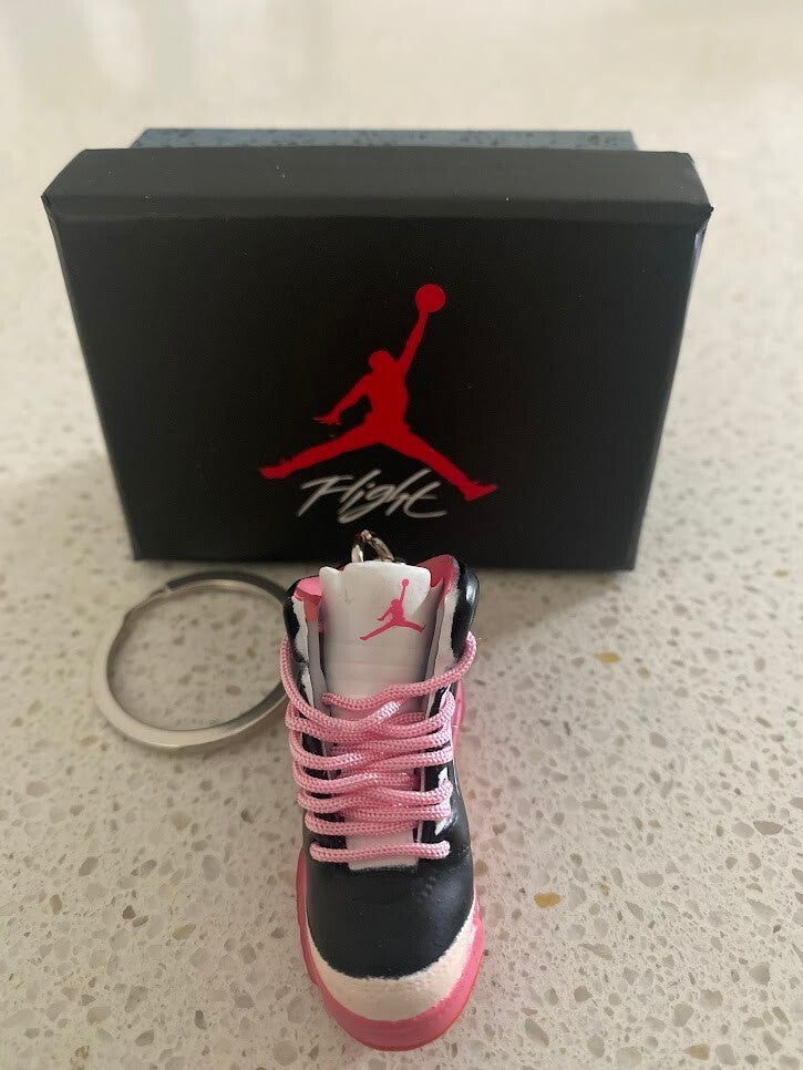 AIR JORDAN 5 RETRO-1/6 SCALE 3D SNEAKER KEYCHAIN WITH BOX