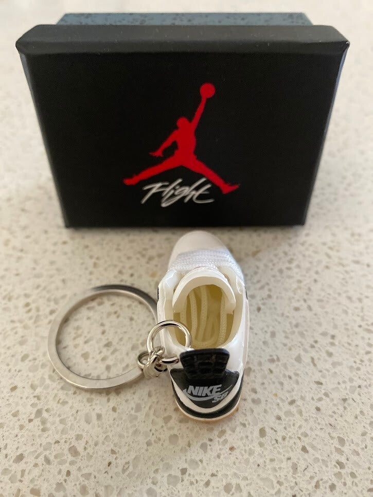 NIKE AIR JORDAN 4 RETRO SB-(WHITE BLACK)-3D SNEAKER KEYCHAIN WITH BOX