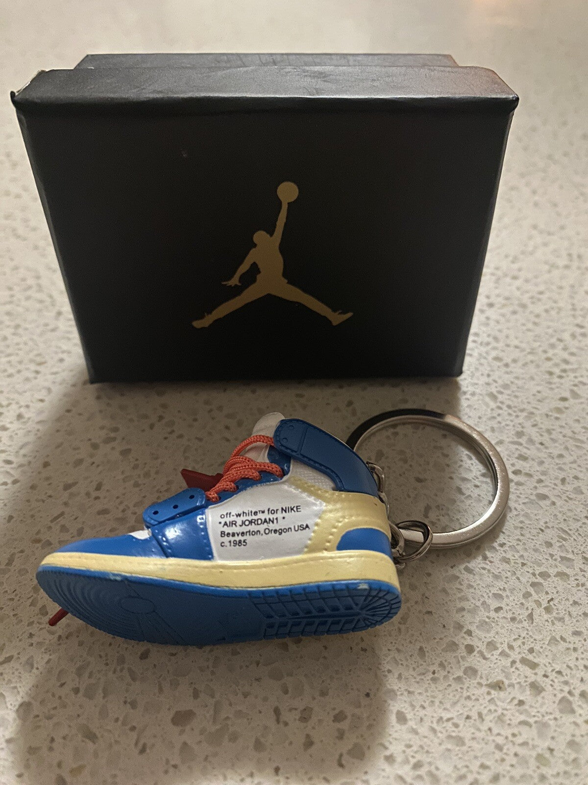 JORDAN 1 RETRO HIGH OFF-WHITE-(UNIVERSITY BLUE)-3D SNEAKER KEYCHAIN WITH BOX