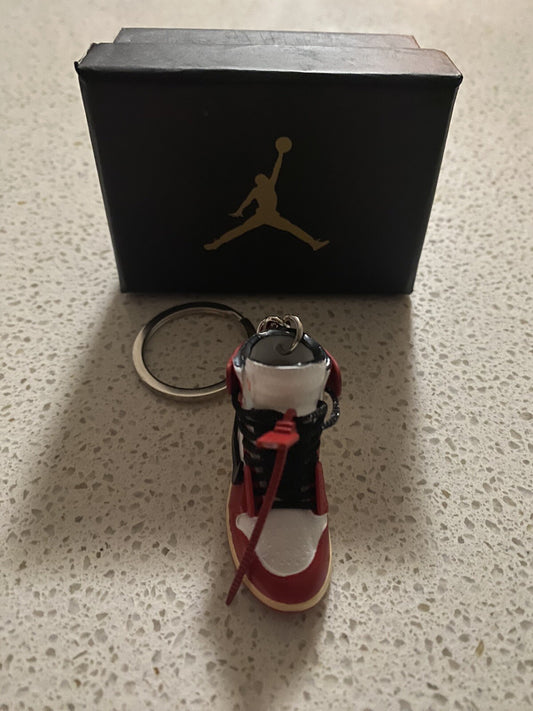 JORDAN 1 RETRO HIGH OFF-WHITE-(CHICAGO)-3D SNEAKER KEYCHAIN WITH BOX