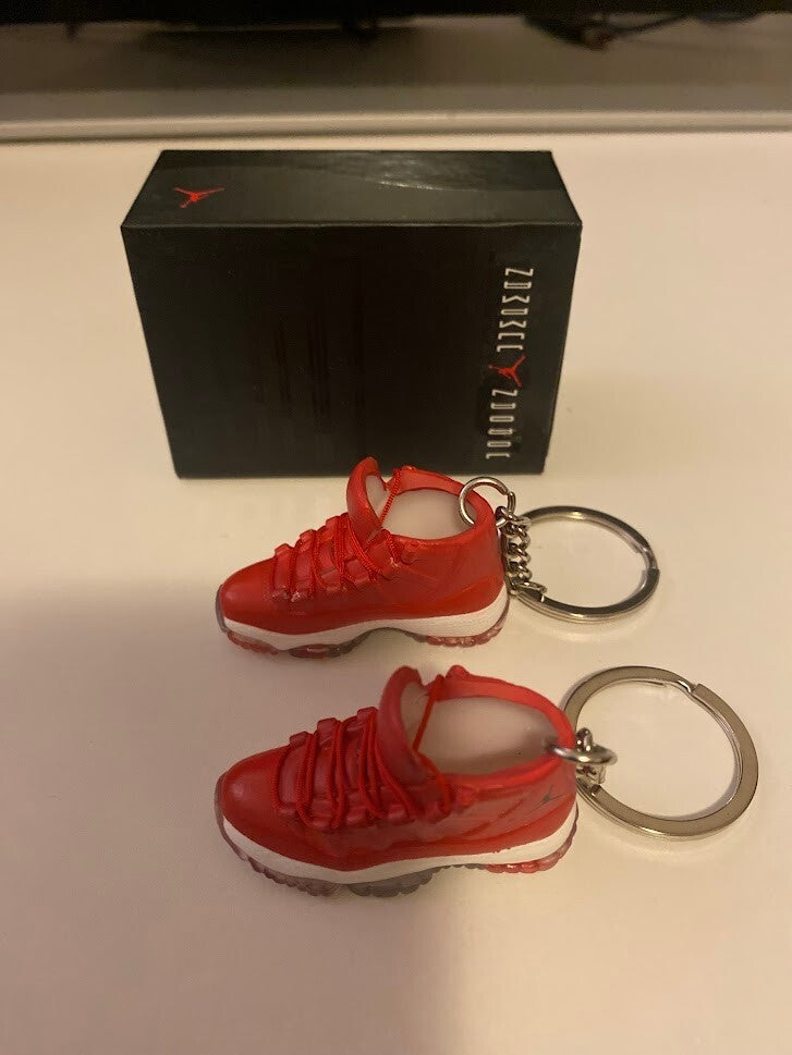 AIR JORDAN 11 RETRO-(WIN LIKE 96)-1/6 SCALE 3D SNEAKERS KEYCHAIN SET WITH BOX