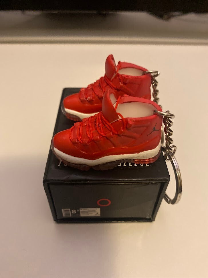 AIR JORDAN 11 RETRO-(WIN LIKE 96)-1/6 SCALE 3D SNEAKERS KEYCHAIN SET WITH BOX