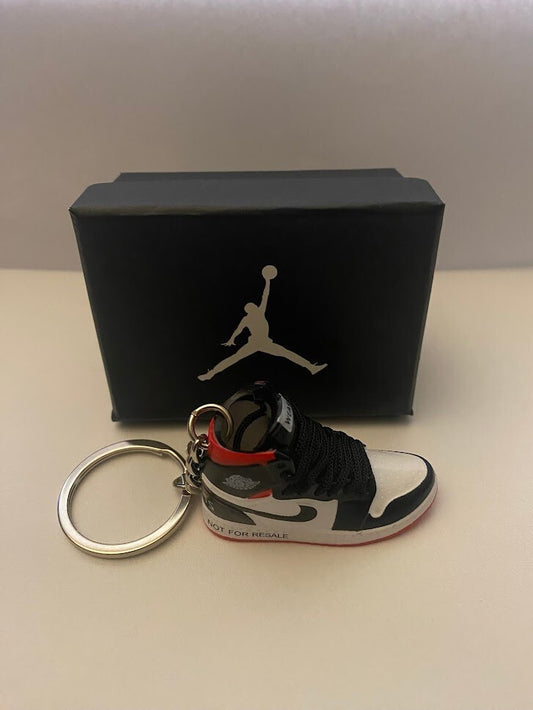 AIR JORDAN 1 RETRO HIGH(NOT FOR RESALE VARSITY RED)-3D SNEAKER KEYCHAIN WITH BOX
