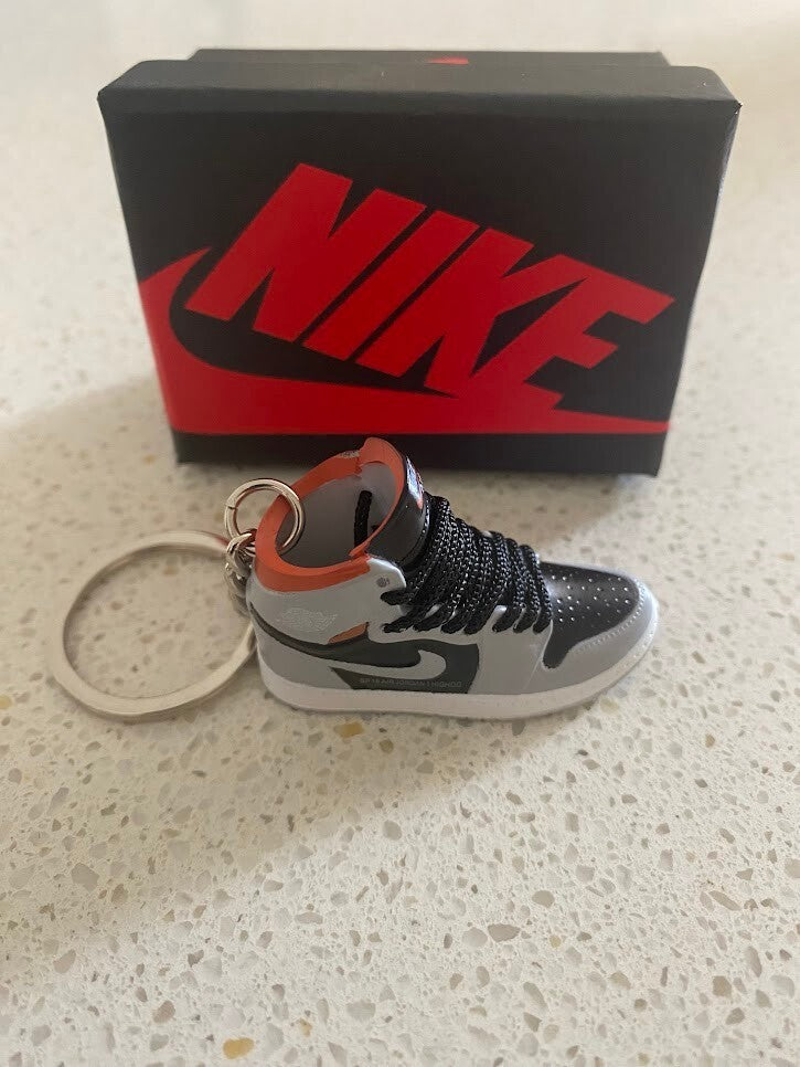 AIR JORDAN 1 RETRO HIGH-(NEUTRAL GREY HYPER CRIMSON)-3D KEYCHAIN WITH BOX