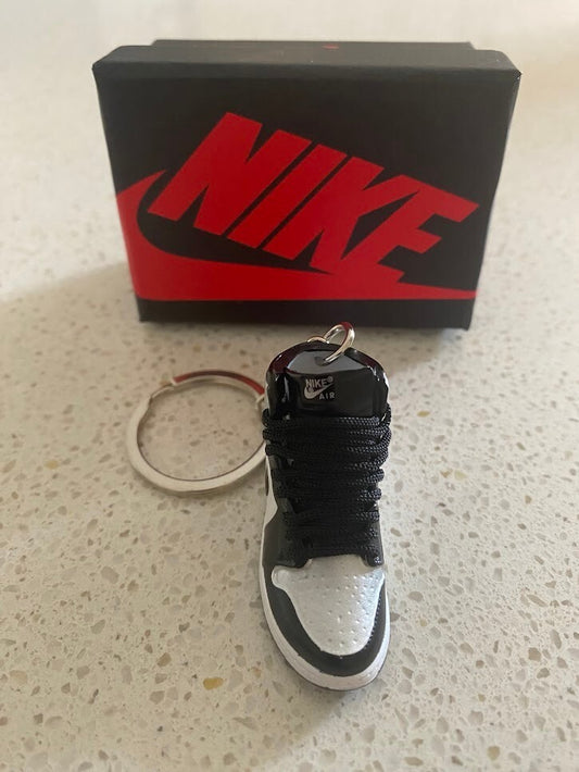 AIR JORDAN 1 RETRO HIGH-(SILVER TOE)-3D SNEAKER KEYCHAIN WITH BOX