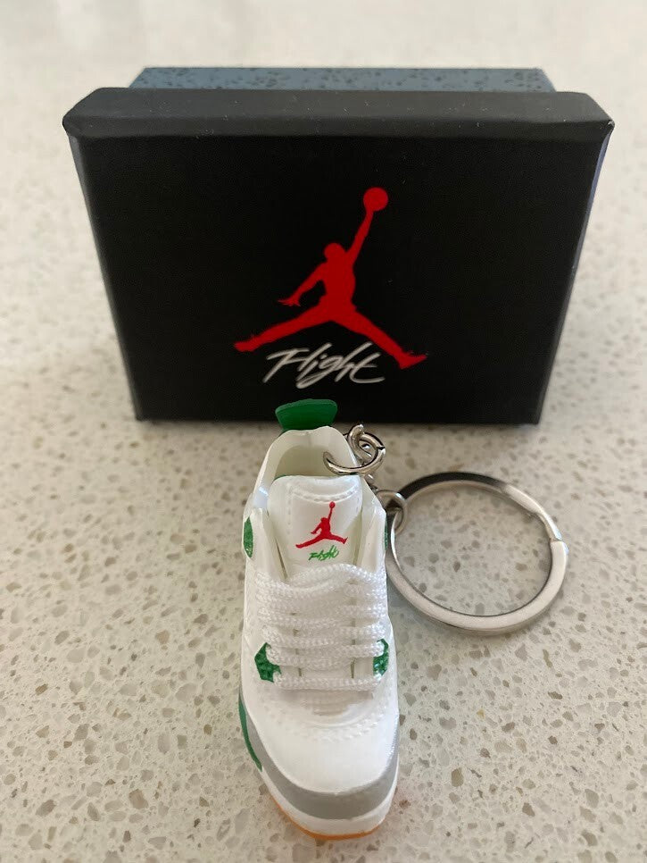 NIKE AIR JORDAN 4 RETRO SB-(PINE GREEN)-3D SNEAKER KEYCHAIN WITH BOX
