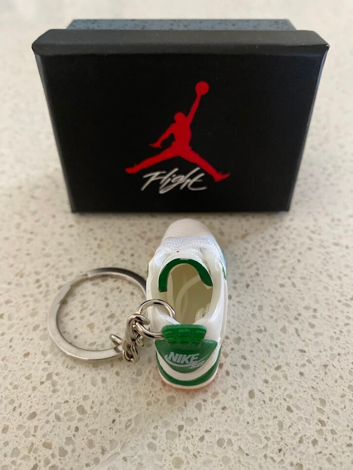 NIKE AIR JORDAN 4 RETRO SB-(PINE GREEN)-3D SNEAKER KEYCHAIN WITH BOX