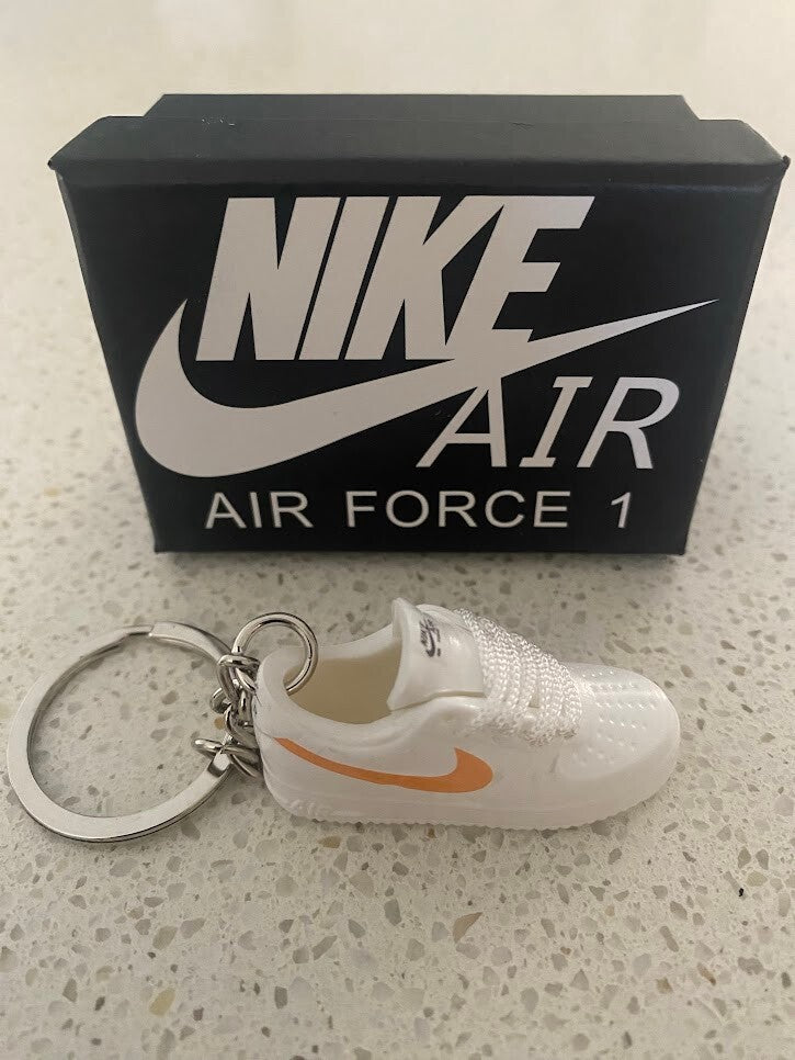 NIKE AIR FORCE 1 LOW-(EKIN)-3D SNEAKER KEYCHAIN WITH BOX