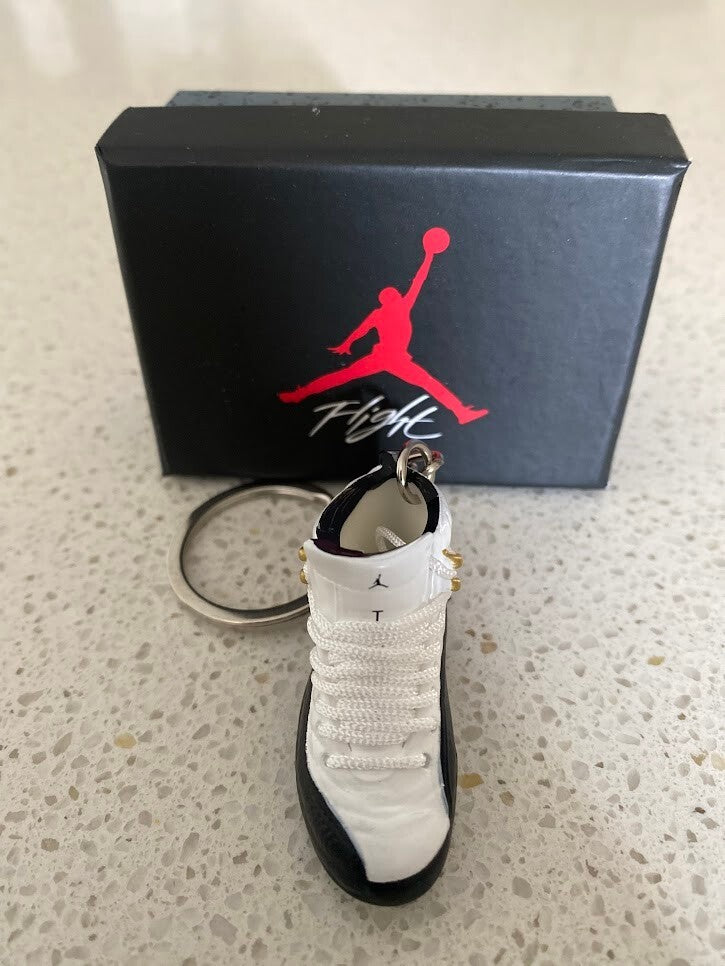 AIR JORDAN 12 RETRO-(TAXI)-1/6 SCALE 3D SNEAKER KEYCHAIN WITH BOX