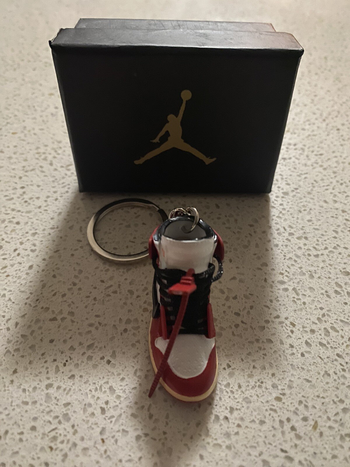 JORDAN 1 RETRO HIGH OFF-WHITE-(CHICAGO)-3D SNEAKER KEYCHAIN WITH BOX
