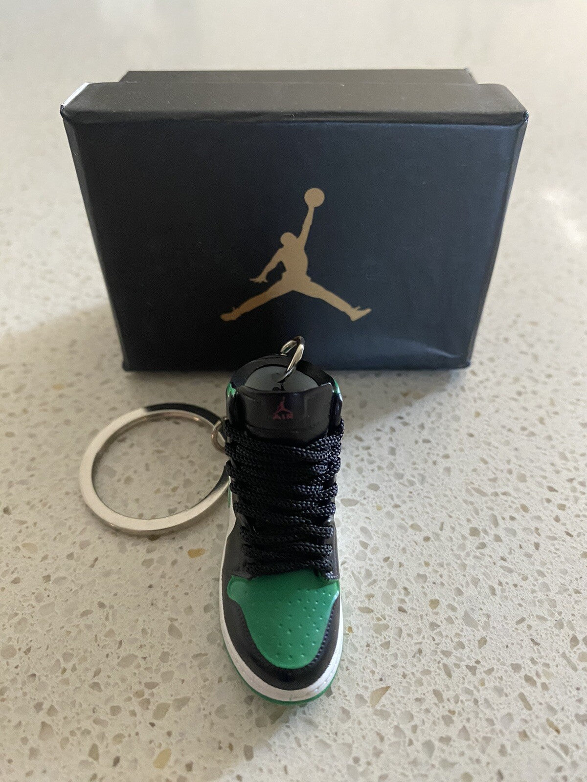 NIKE AIR JORDAN 1 RETRO HIGH-3D SNEAKER KEYCHAIN WITH BOX