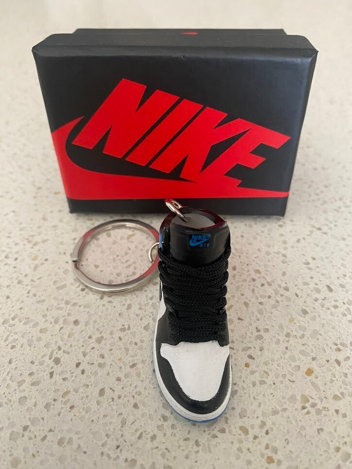 NIKE AIR JORDAN 1 RETRO HIGH-(FRAGMENT)-3D SNEAKER KEYCHAIN WITH BOX