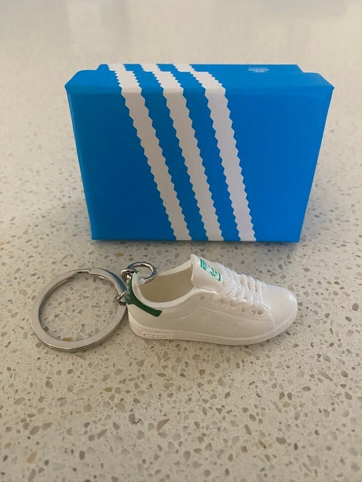 ADIDAS (STAN SMITH)-3D SNEAKER KEYCHAIN WITH BOX