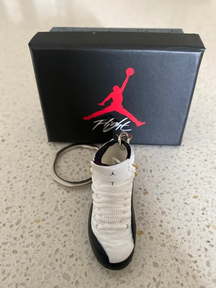 AIR JORDAN 12 RETRO-(TAXI)-1/6 SCALE 3D SNEAKER KEYCHAIN WITH BOX